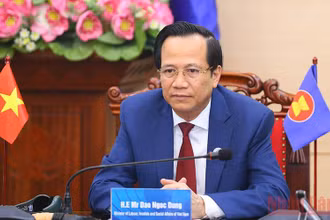 Bộ trưởng Đào Ngọc Dung phát biểu tại Hội nghị.