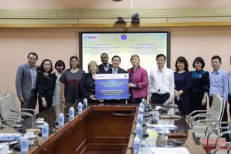 USAID và UNICEF hỗ trợ vật tư y tế phòng, chống Covid-19 trị giá 1 triệu USD cho Việt Nam. 