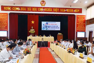 Quang cảnh Hội thảo khoa học lấy ý kiến “Quy hoạch tỉnh Ninh Thuận thời kỳ 2021-2030, tầm nhìn đến năm 2050”.