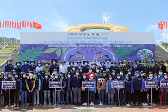 Cơ quan, ban ngành và đoàn thanh niên khối các cơ quan tỉnh Lâm Đồng hưởng ứng “Ngày động, thực vật hoang dã thế giới năm 2022”. (Ảnh: VĂN BẢO) 
