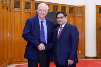 Thủ tướng Chính phủ Phạm Minh Chính tiếp ông Thomas Vallely, Giám đốc Chương trình Việt Nam tại Đại học Harvard (Ảnh: VGP/Nhật Bắc)