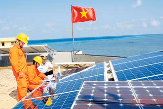 Góp phần giữ vững an ninh quốc phòng, bảo vệ chủ quyền, phát triển kinh tế biển đảo