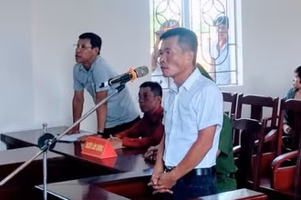 Bị cáo Nguyễn Trung Hải (áo trắng) tại phiên tòa.