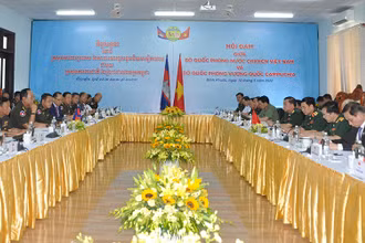 Bộ Quốc phòng Việt Nam và Bộ Quốc phòng Campuchia tổ chức tọa đàm giao lưu hữu nghị Quốc phòng biên giới Việt Nam-Campuchia lần thứ nhất.