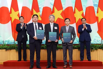Ký kết biên bản ghi nhớ hợp tác kinh doanh giữa VPBank và SMBC.