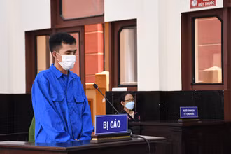 Bị cáo Trần Hoàng Huấn tại phiên tòa xét xử sơ thẩm.