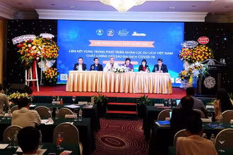 Toàn cảnh buổi hội thảo.