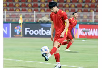 Tiền vệ Hoàng Đức. (Ảnh: TTXVN)