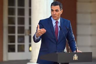 Ảnh minh họa: Điện thoại của Thủ tướng Tây Ban Nha Pedro Sanchez cũng nằm trong danh sách bị nghe lén. (Ảnh: TTXVN)