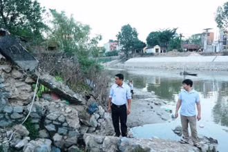 Sạt lở tại xã Phúc Lâm (huyện Mỹ Đức). 