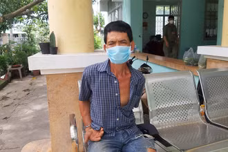 Đối tượng Trần Đắc Thắng bị công an bắt giữ.