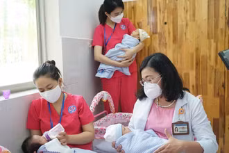 Các bé sơ sinh được chăm sóc tại trung tâm H.O.P.E. (Ảnh: Bộ Y tế cung cấp)