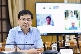 Thứ trưởng Bộ Ngoại giao Phạm Quang Hiệu phát biểu tại tọa đàm. (Ảnh: TTXVN)