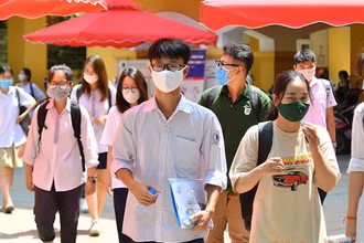 Thí sinh Kỳ thi tốt nghiệp THPT 2021. Ảnh: THUỶ NGUYÊN