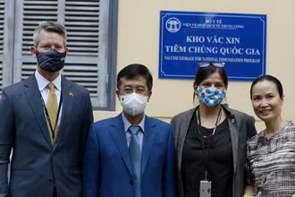 Chính phủ Hoa Kỳ đã viện trợ 5.000.100 liều vaccine Moderna thông qua cơ chế COVAX Facility.