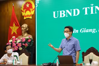 Phó Thủ tướng Vũ Đức Đam tại buổi làm việc.