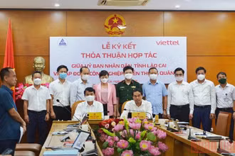Lễ ký kết hợp tác giữa UBND tỉnh Lào Cai và Tập đoàn Công nghiệp - Viễn thông quân đội (Viettel).