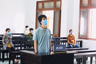 Bị cáo Ngô Công trứ bị tuyên phạt 10 năm tù vì hoạt động nhằm lật đổ chính quyền nhân dân.