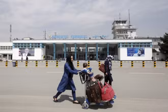 Ảnh chụp mặt trước sân bay quốc tế Hamid Karzai tại Kabul, năm 2016. (Ảnh: Reuters)
