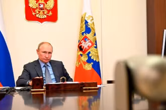 Tổng thống Nga V. Putin ký thông qua Kế hoạch chống tham nhũng quốc gia giai đoạn 2021-2024. (Ảnh: Điện Kremlin)