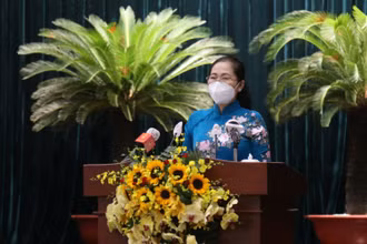 Chủ tịch HĐND TP Hồ Chí Minh Nguyễn Thị Lệ phát biểu khai mạc kỳ họp thứ 3.