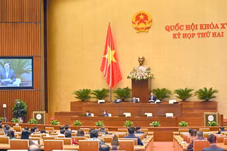 Quang cảnh phiên thảo luận trực tuyến tại hội trường sáng 25/10 về dự án Luật sửa đổi, bổ sung một số điều của Bộ luật Tố tụng hình sự. (Ảnh: DUY LINH)