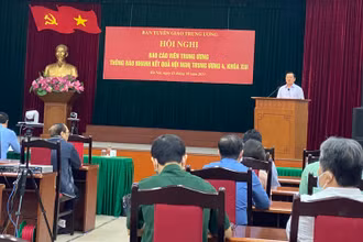 Đồng chí Lại Xuân Môn, Ủy viên Trung ương Đảng, Phó trưởng Ban Thường trực Ban Tuyên giáo Trung ương chủ trì hội nghị.