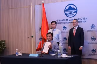 Tại lễ ký kết.