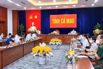Ban Chỉ đạo phòng, chống dịch tỉnh Cà Mau họp bàn phương án nới lỏng giãn cách theo Chỉ thị 19 của Chính phủ.