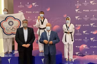 Kim Tuyền nhận đồng HCV taekwondo (Ảnh: Đội tuyển Việt Nam cung cấp).