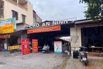 Chợ An Ninh ở phường Quang Trung phải tạm dừng hoạt động.