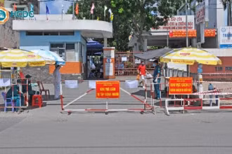 Phong tỏa Bệnh viện Tân Phú.