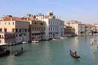 Italy sẽ cấp một loại giấy chứng nhận thay thế cho Chứng chỉ Xanh kỹ thuật số của EU để mở cửa sớm du lịch (Ảnh: Italy24news)