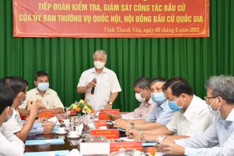 Đồng chí Đỗ Văn Chiến phát biểu tại buổi làm việc với UBBC phường Vĩnh Thanh Vân, TP Rạch Giá.