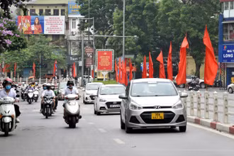 Đường phố Hà Nội trước ngày bầu cử.