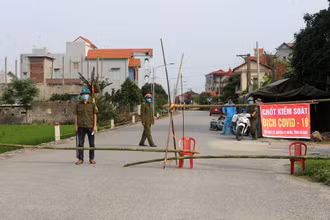 Chốt kiểm soát cách ly được lập tại xã Đạo Lý.