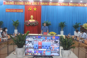 Quang cảnh buổi hội nghị trực tuyến.