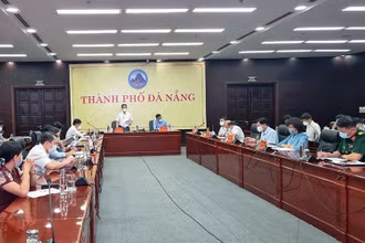 Đồng chí Nguyễn Văn Quảng, Bí thư Thành ủy Đà Nẵng: Cần nghiên cứu, xây dựng phương án mở cửa phù hợp với việc kiểm soát dịch bệnh. 
