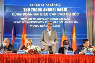 Thủ tướng Andrej Babis phát biểu tại buổi gặp mặt. (Ảnh: TTXVN)