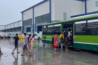 Ngày 12/9, tại khu điều trị bệnh nhân Covid-19 Thới Hòa (thị xã Bến Cát, tỉnh Bình Dương) có 1.000 ca khỏi bệnh xuất viện.