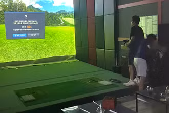 Cơ sở Golfzon The Garden tổ chức cho khách chơi trong lúc Hà Nội đang giãn cách.