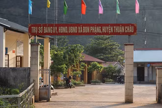 Xã Bon Phặng là một trong những xã của huyện Thuận Châu nằm ngay cạnh Quốc lộ 6.