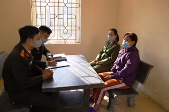 Đối tượng Nguyễn Thị Nga tại Cơ quan điều tra.