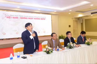 Ban tổ chức cung cấp thông tin về cuộc bình chọn. 