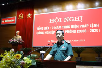 Đại tướng Phan Văn Giang phát biểu ý kiến tại hội nghị. 