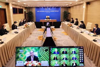 Chủ tịch nước Nguyễn Xuân Phúc tham dự Cuộc họp không chính thức của các nhà lãnh đạo APEC. (Ảnh: Bộ Ngoại giao)