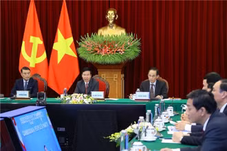 Đồng chí Võ Văn Thưởng, Ủy viên Bộ Chính trị, Thường trực Ban Bí thư phát biểu tại hội đàm. Ảnh: TTXVN.