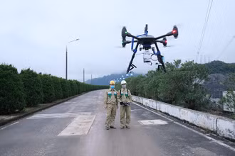 Công ty Truyền tải điện 1 (PTC1) tích cực ứng dụng UAV tích hợp trí tuệ nhân tạo (AI) trong giám sát, quản lý vận hành lưới điện truyền tải.