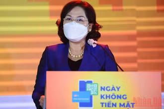 Thống đốc Ngân hàng Nhà nước Nguyễn Thị Hồng phát biểu tại hội thảo.