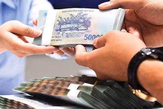Lợi dụng dịch bệnh, nhiều người gặp khó khăn đã xuất hiện các đối tượng lừa đảo bằng hình thức vay tiền “online”. (Ảnh minh họa)